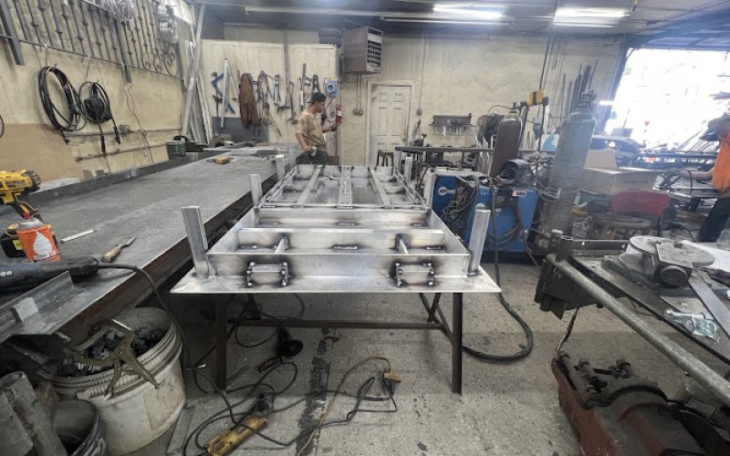El Sol Welding & Iron Works LLC — Iron works in Newark