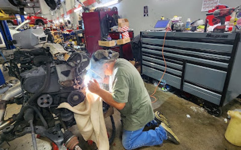 Hot WorX Inc. Mobile Welding